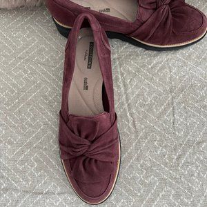 NEW Clarks Collection Size 8.5 Burgundy Suede "Dasher" Loafers